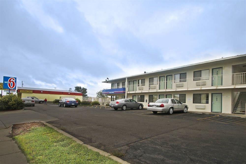 Motel 6 Manhattan Kansas Екстериор снимка