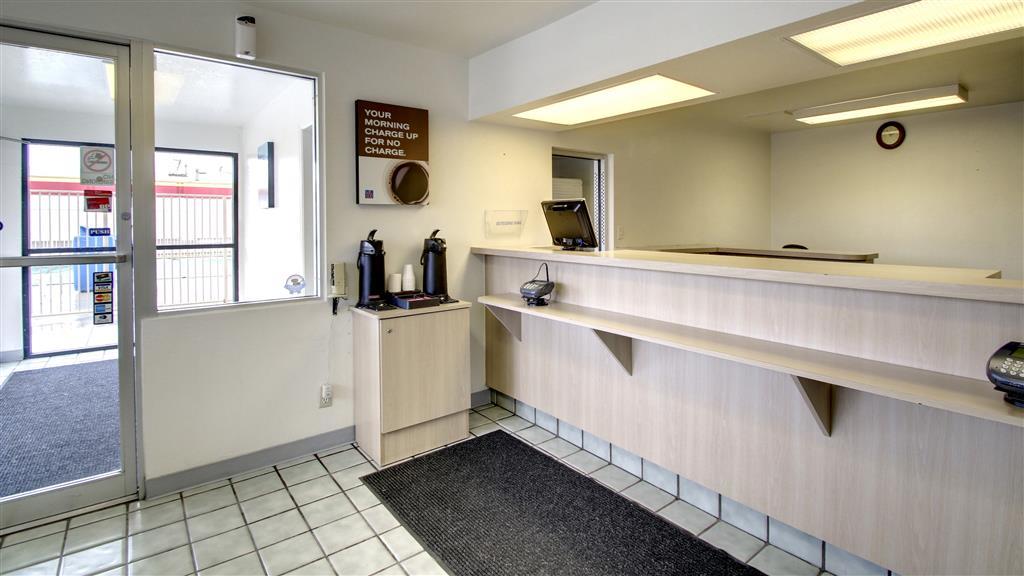 Motel 6 Manhattan Kansas Интериор снимка